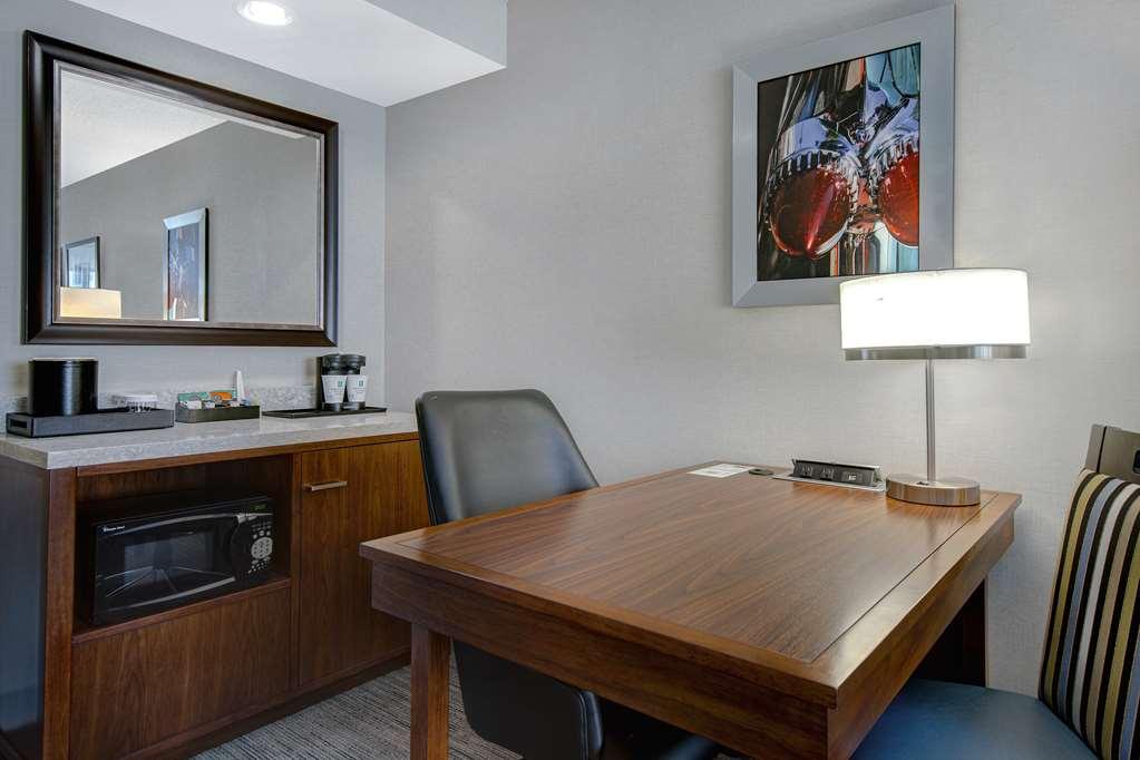 Embassy Suites By Hilton Detroit Metro Airport Romulus Room photo